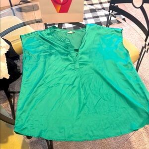 Jodifl Green Women's Top